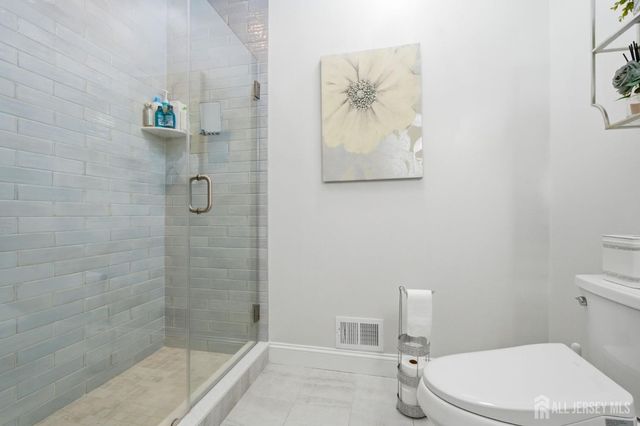 32 Scott Drive, Monroe, NJ 08831