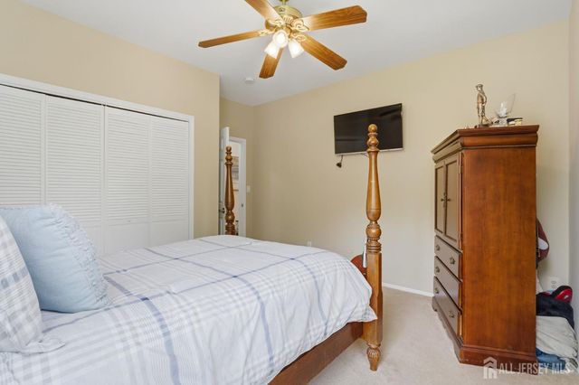 32 Scott Drive, Monroe, NJ 08831