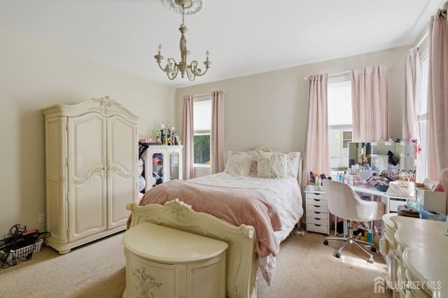 32 Scott Drive, Monroe, NJ 08831