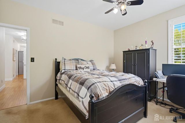 32 Scott Drive, Monroe, NJ 08831