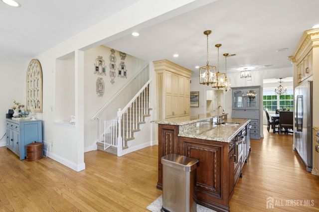 32 Scott Drive, Monroe, NJ 08831