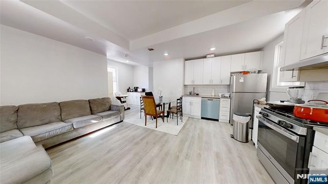 368 Elm Street, Newark, NJ 07105