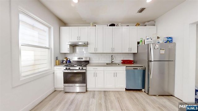 368 Elm Street, Newark, NJ 07105