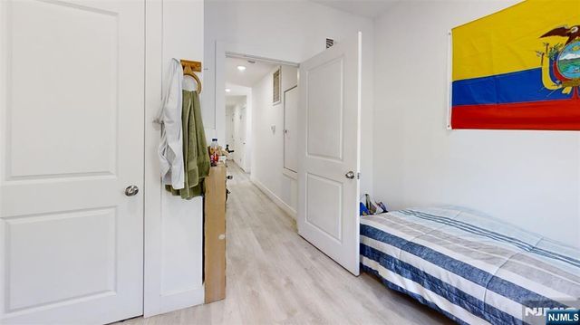 368 Elm Street, Newark, NJ 07105