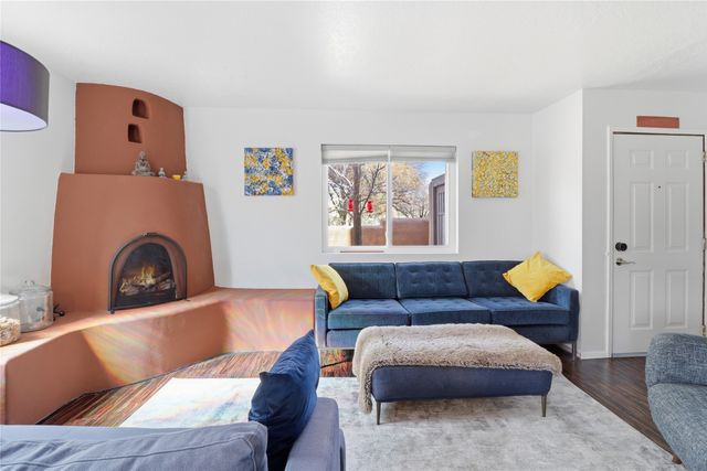 1629 Calle de Oriente Norte, Santa Fe, NM 87507