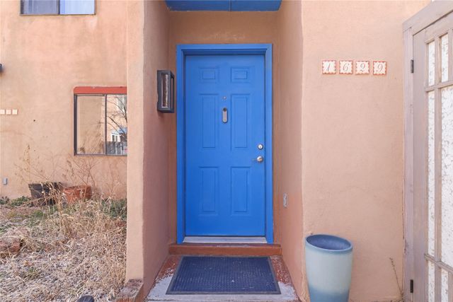 1629 Calle de Oriente Norte, Santa Fe, NM 87507
