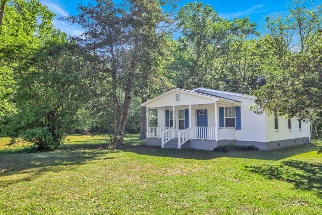 130 Lees Drive, Reevesville, SC 29471