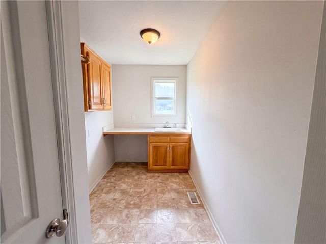 403 S Lakeshore Drive, Raymore, MO 64083