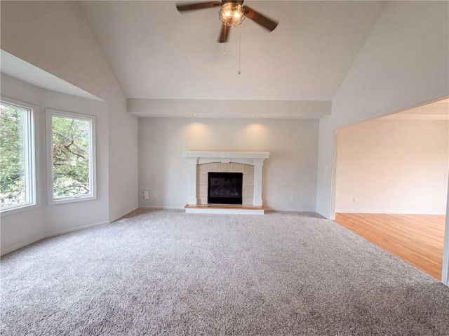 403 S Lakeshore Drive, Raymore, MO 64083
