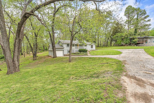 4859 S Roslyn Avenue, Springfield, MO 65804