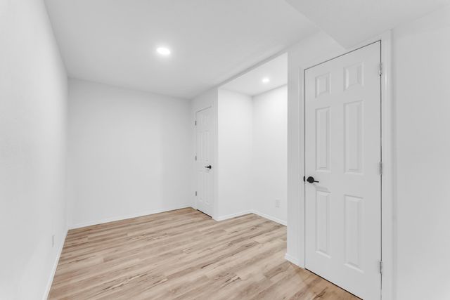 4859 S Roslyn Avenue, Springfield, MO 65804