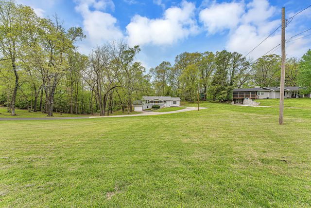 4859 S Roslyn Avenue, Springfield, MO 65804