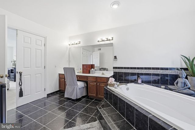 11710 AMER CT, Fort Washington, MD 20744