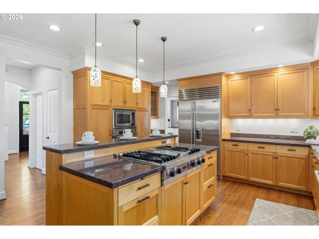 4140 MELISSA Dr, Lake Oswego, OR 97034