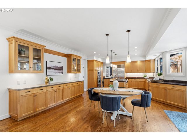 4140 MELISSA Dr, Lake Oswego, OR 97034