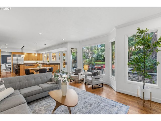 4140 MELISSA Dr, Lake Oswego, OR 97034