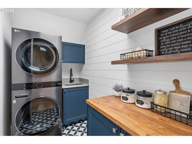 4140 MELISSA Dr, Lake Oswego, OR 97034