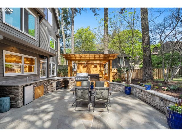 4140 MELISSA Dr, Lake Oswego, OR 97034