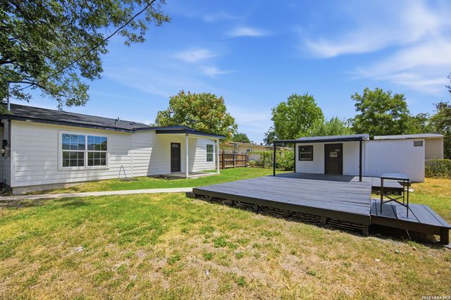 526 SPRINGWOOD LN, San Antonio, TX 78216