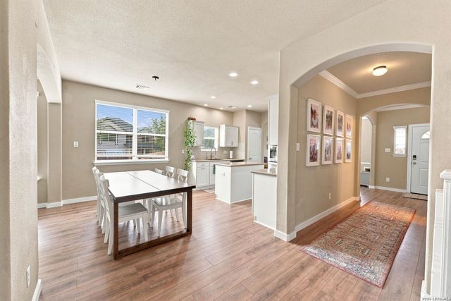 304 Tumbleweed Run, Cibolo, TX 78108