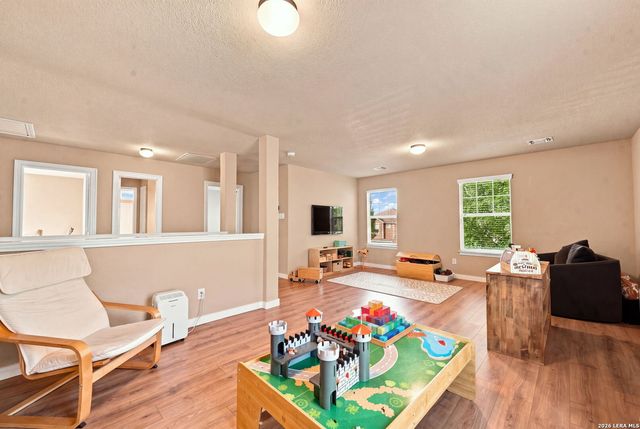 304 Tumbleweed Run, Cibolo, TX 78108