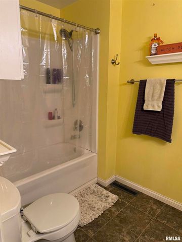 204 W Gelston Street, Valier, IL 62891