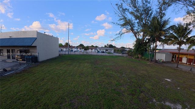 168 4215, Miami Gardens, FL 33055