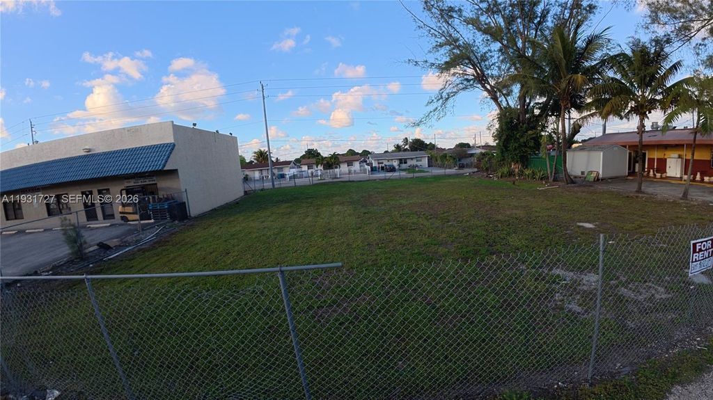 168 4215, Miami Gardens, FL 33055