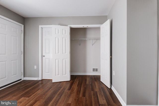 23014 FONTWELL SQ, Sterling, VA 20166
