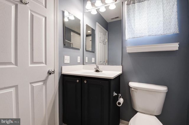 23014 FONTWELL SQ, Sterling, VA 20166