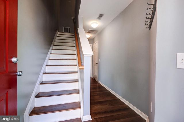 23014 FONTWELL SQ, Sterling, VA 20166