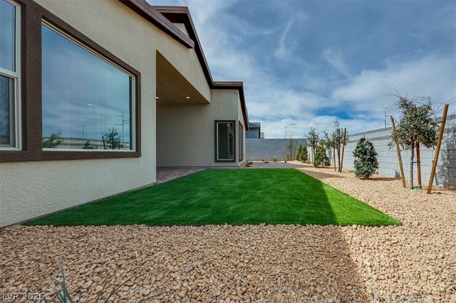 10312 Peako Hills Avenue, Las Vegas, NV 89166