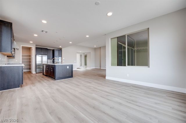 10312 Peako Hills Avenue, Las Vegas, NV 89166