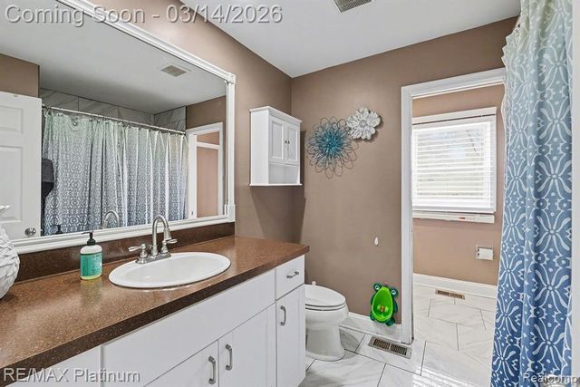 6426 Rustic Ridge Trail, Grand Blanc, MI 48439