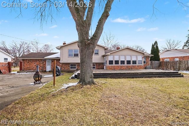 6426 Rustic Ridge Trail, Grand Blanc, MI 48439