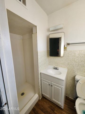 2032 W STATE Avenue, Phoenix, AZ 85021