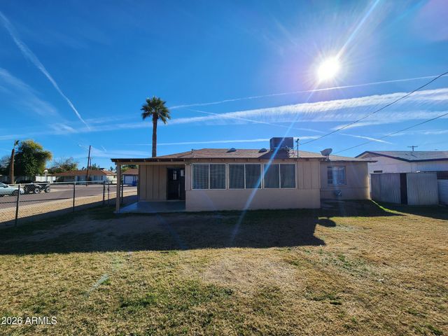2032 W STATE Avenue, Phoenix, AZ 85021