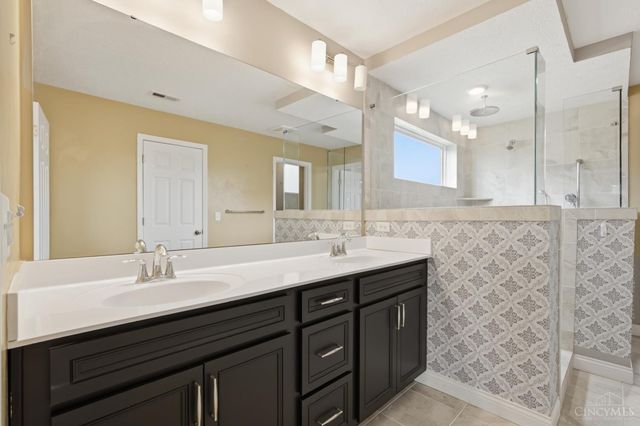 713 Newton Drive, Beavercreek, OH 45434
