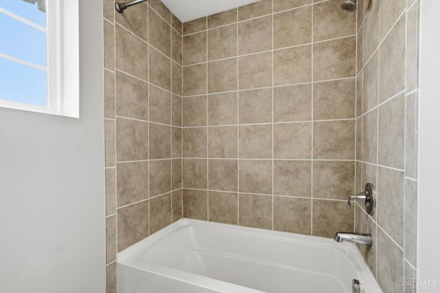 713 Newton Drive, Beavercreek, OH 45434