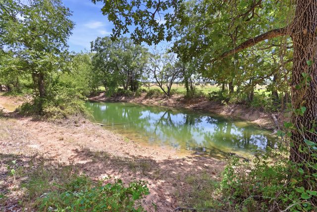 1000 Cool Ranch Lane, Millsap, TX 76066