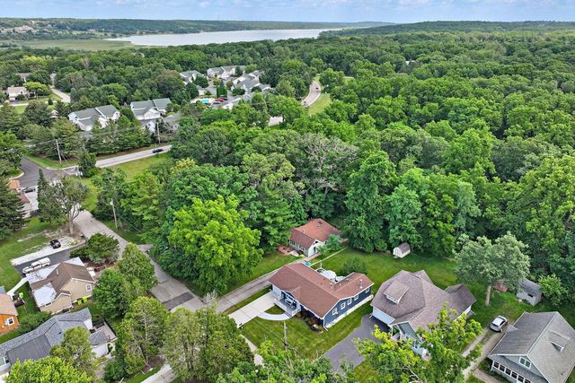 47 Potawatomi ROAD, Williams Bay, WI 53191