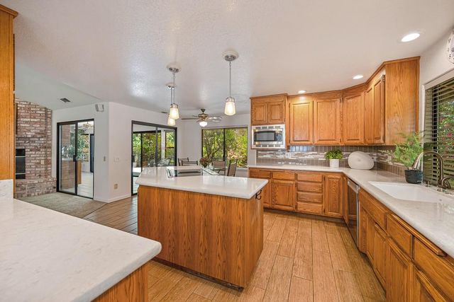 6400 Lago Cir, Rancho Murieta, CA 95683