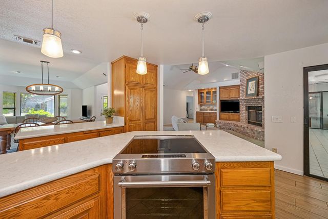 6400 Lago Cir, Rancho Murieta, CA 95683