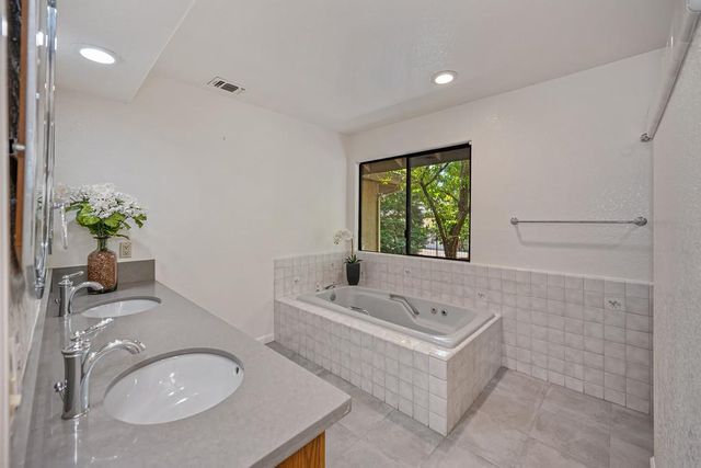 6400 Lago Cir, Rancho Murieta, CA 95683