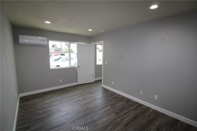 4986 Southern Avenue E, South Gate, CA 90280