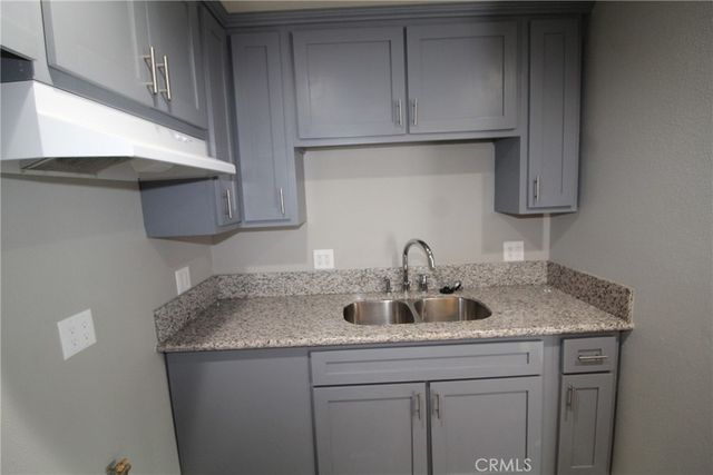 4986 Southern Avenue E, South Gate, CA 90280