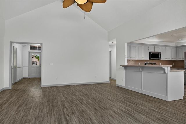 1608 Redtail Hawk, Edmond, OK 73003