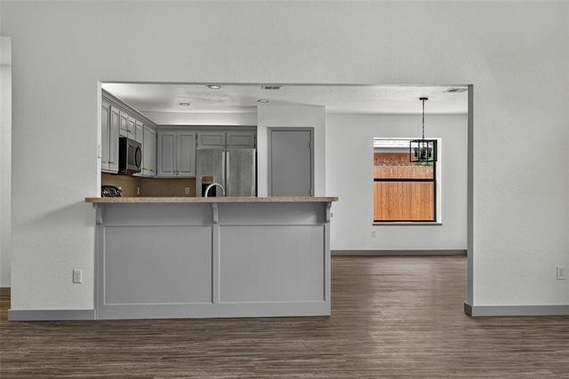 1608 Redtail Hawk, Edmond, OK 73003