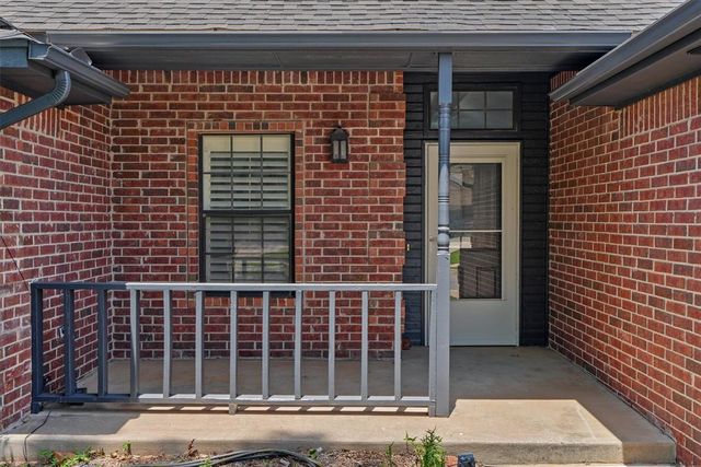 1608 Redtail Hawk, Edmond, OK 73003