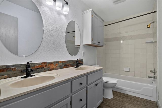 1608 Redtail Hawk, Edmond, OK 73003